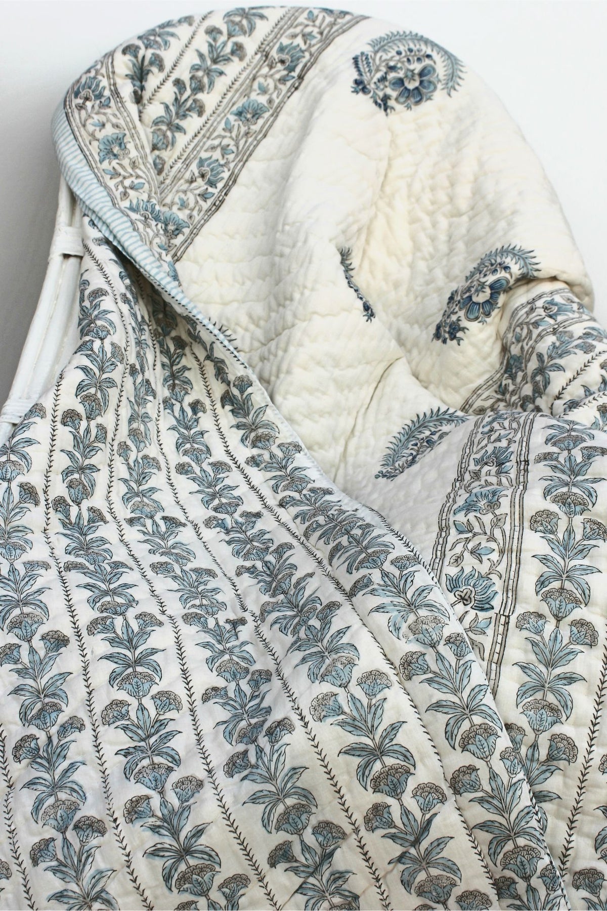Organic Mulmul Cotton Quilt - Neel Vatika
